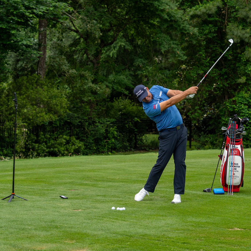 PRGR Launch Monitor measuring a golf shot